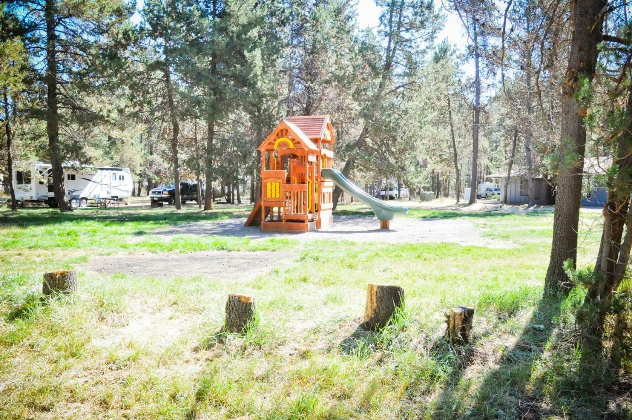 Bend-Sunriver Camping Resort Wheelchair Accessible Yurt 13 Eksteriør bilde